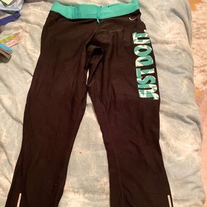 Just do it nike capri black and teal leggings